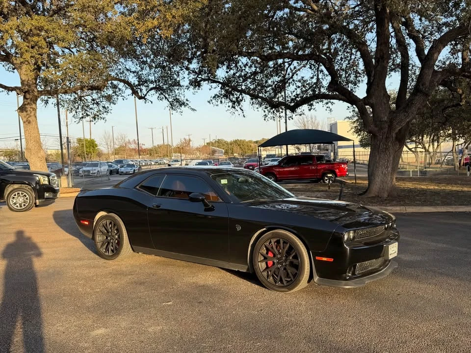 2015 Dodge Challenger SRT Hellcat 3rd Gen - Image 10 of 14