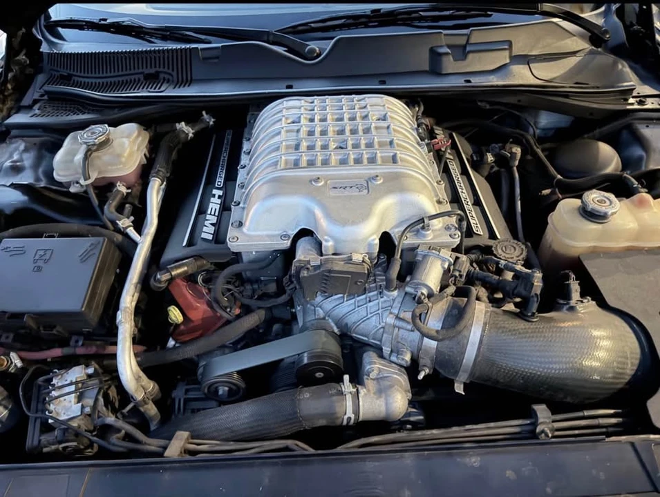 2015 Dodge Challenger SRT Hellcat 3rd Gen - Image 11 of 12