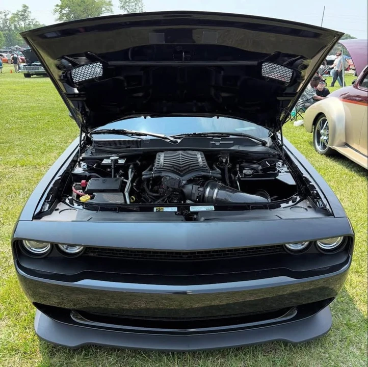 2015 Dodge Challenger SRT Hellcat 3rd Gen - Image 3 of 8