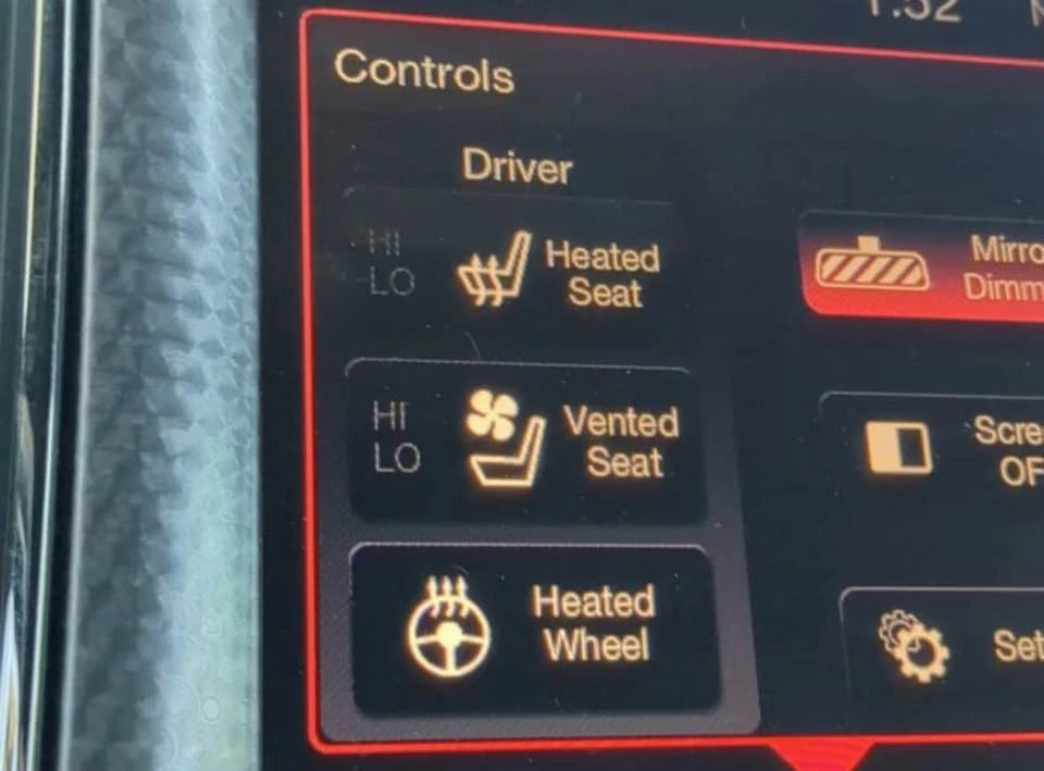 2015 Dodge Challenger SRT Hellcat 3rd Gen - Image 7 of 10