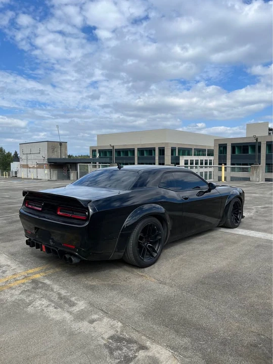 2015 Dodge Challenger SRT Hellcat 3rd Gen - Image 4 of 11