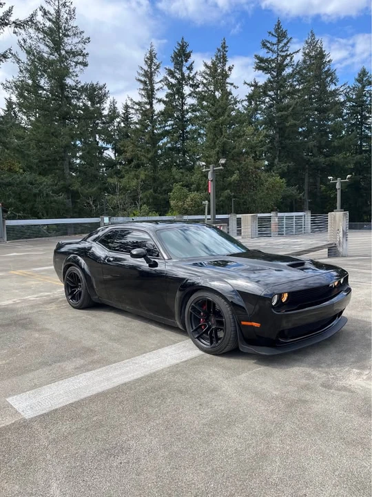 2015 Dodge Challenger SRT Hellcat 3rd Gen - Image 3 of 11