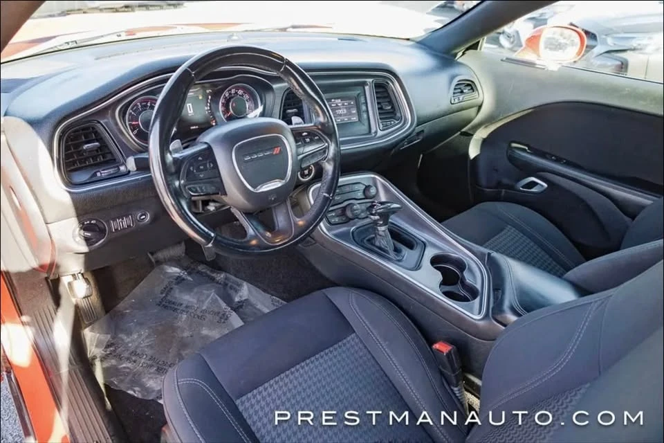 2015 Dodge Challenger 3rd Gen - Image 3 of 8