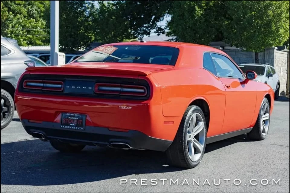 2015 Dodge Challenger 3rd Gen - Image 2 of 8