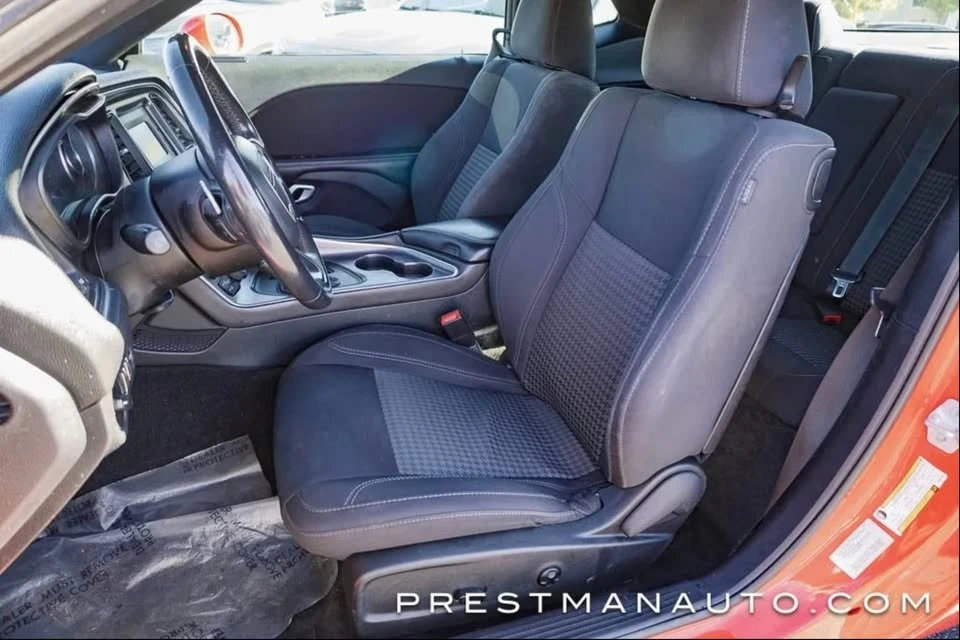 2015 Dodge Challenger 3rd Gen - Image 5 of 8