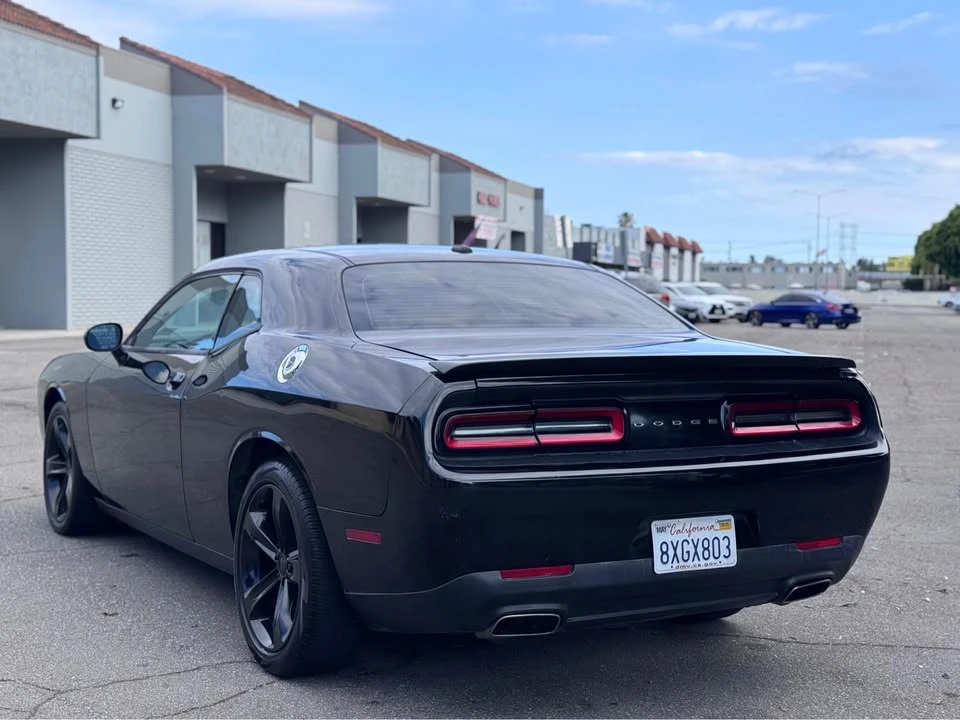 2015 Dodge Challenger 3rd Gen - Image 5 of 10