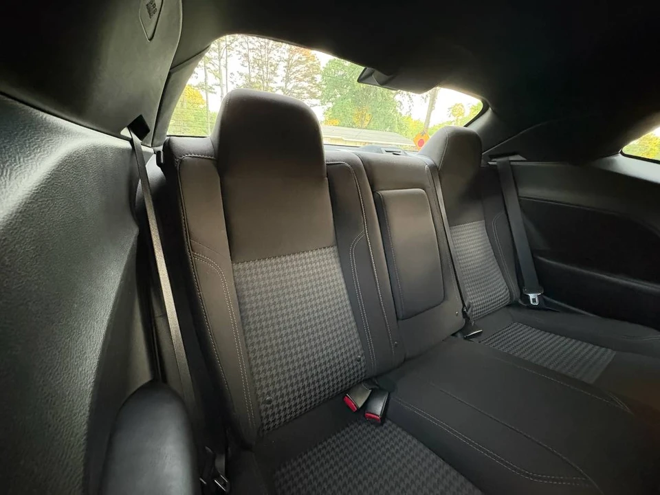 2015 Dodge Challenger 3rd Gen - Image 6 of 10