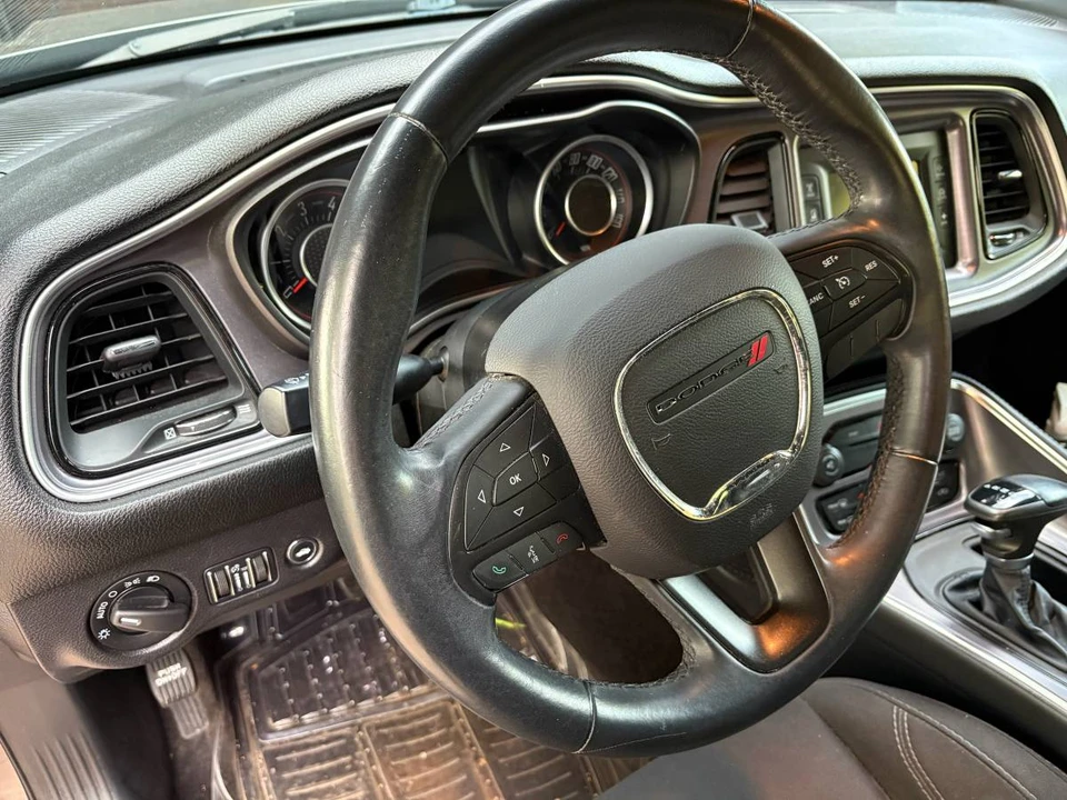2015 Dodge Challenger 3rd Gen - Image 4 of 10