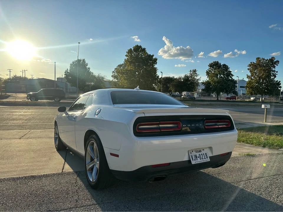 2015 Dodge Challenger 3rd Gen - Image 3 of 10