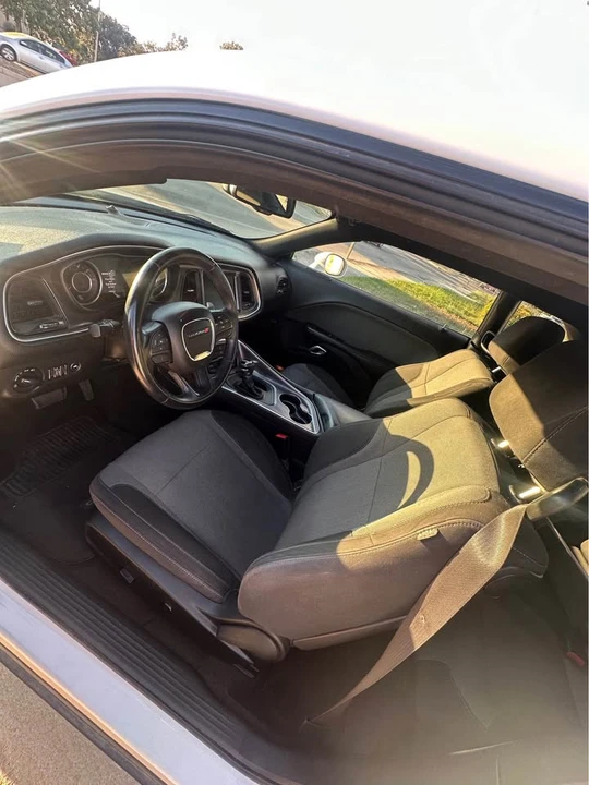 2015 Dodge Challenger 3rd Gen - Image 6 of 10