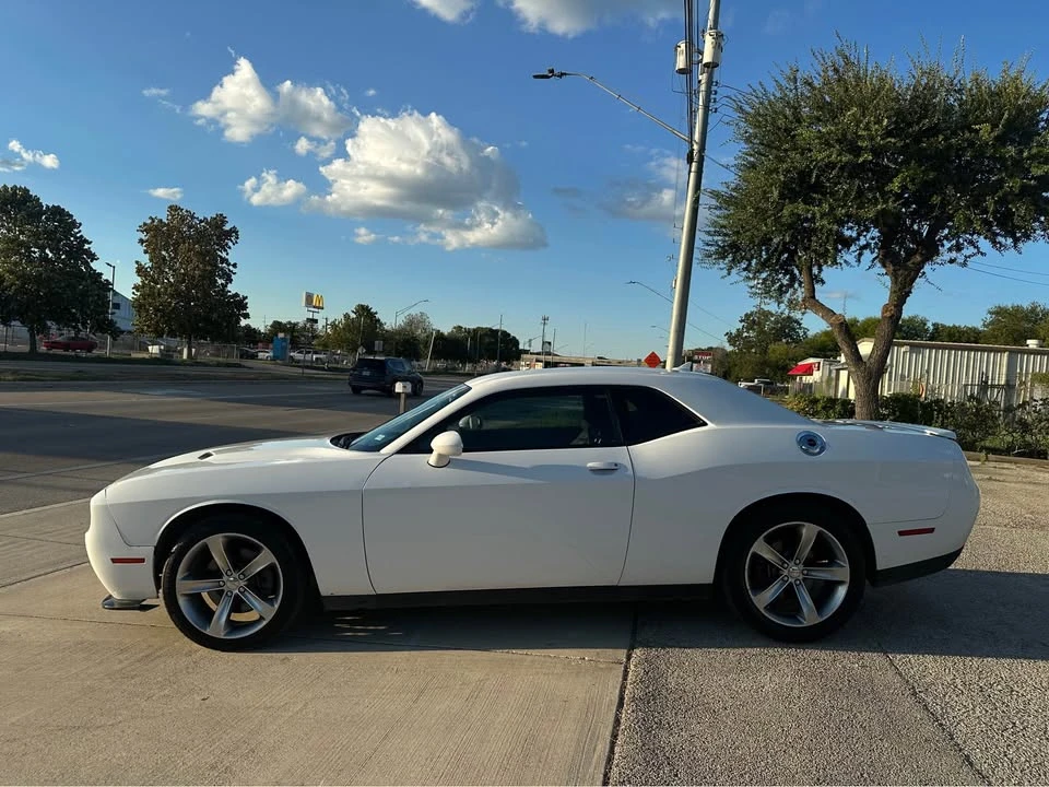 2015 Dodge Challenger 3rd Gen - Image 2 of 10