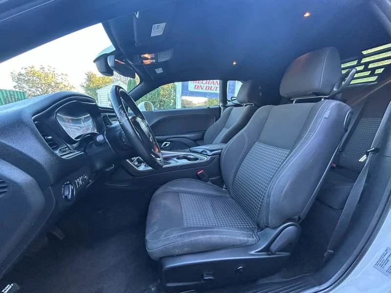 2015 Dodge Challenger 3rd Gen - Image 9 of 15