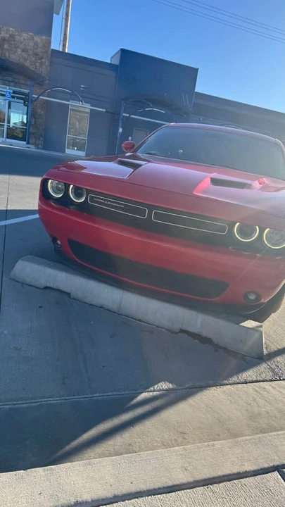 2015 Dodge Challenger 3rd Gen - Image 4 of 8