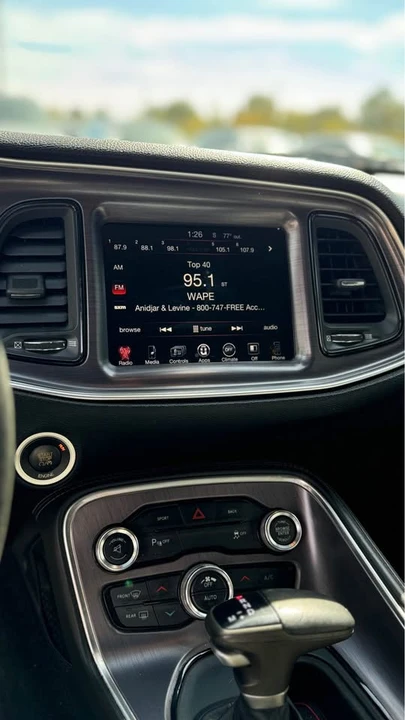 2015 Dodge Challenger 3rd Gen - Image 9 of 12