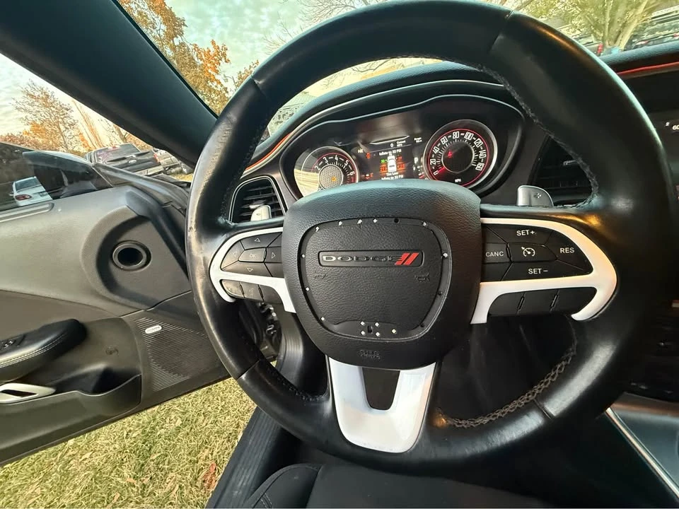 2015 Dodge Challenger 3rd Gen - Image 16 of 17