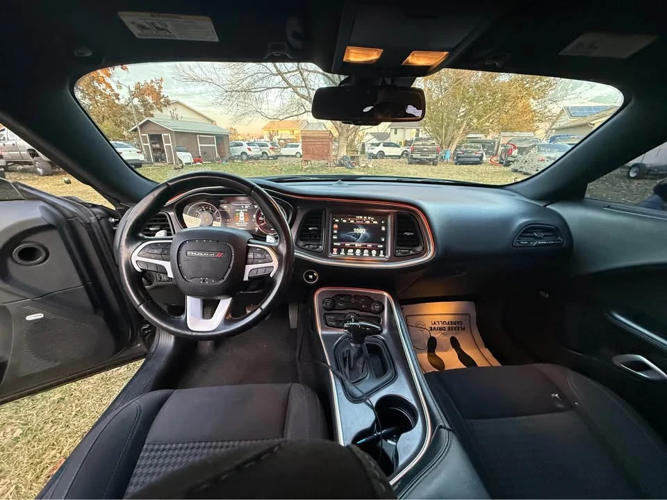 2015 Dodge Challenger 3rd Gen - Image 14 of 17