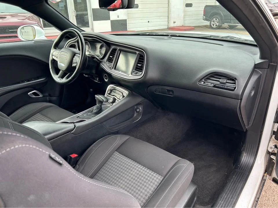 2015 Dodge Challenger 3rd Gen - Image 10 of 16