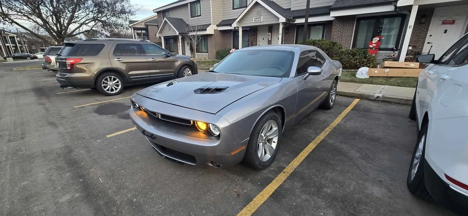 2015 Dodge Challenger 3rd Gen - Image 2 of 18