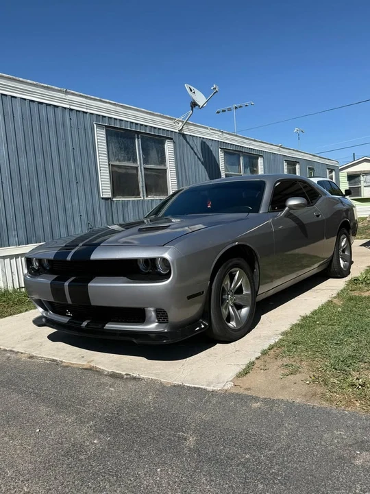 2015 Dodge Challenger 3rd Gen - Image 2 of 10