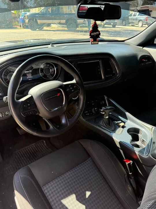 2015 Dodge Challenger 3rd Gen - Image 4 of 10