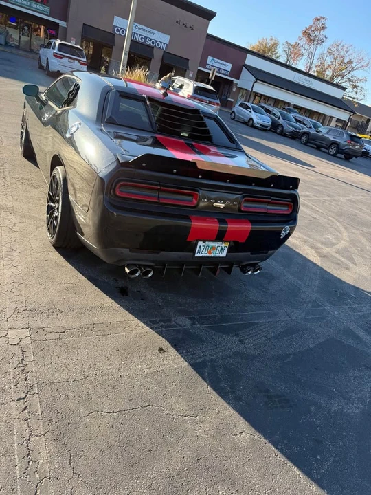 2015 Dodge Challenger 3rd Gen - Image 2 of 9
