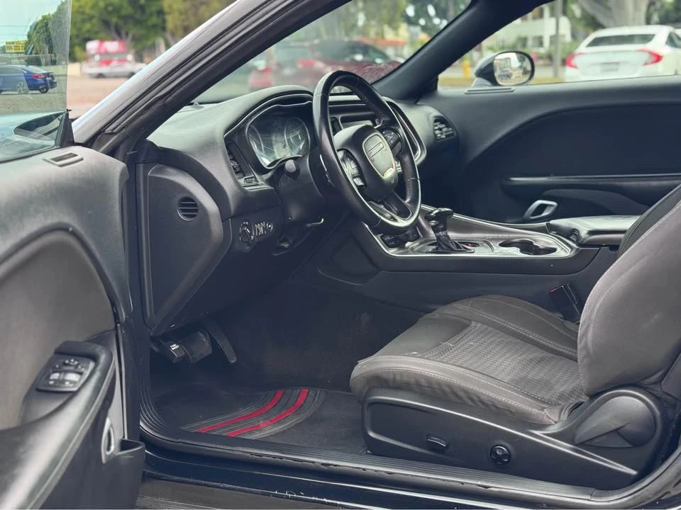 2015 Dodge Challenger 3rd Gen - Image 9 of 10
