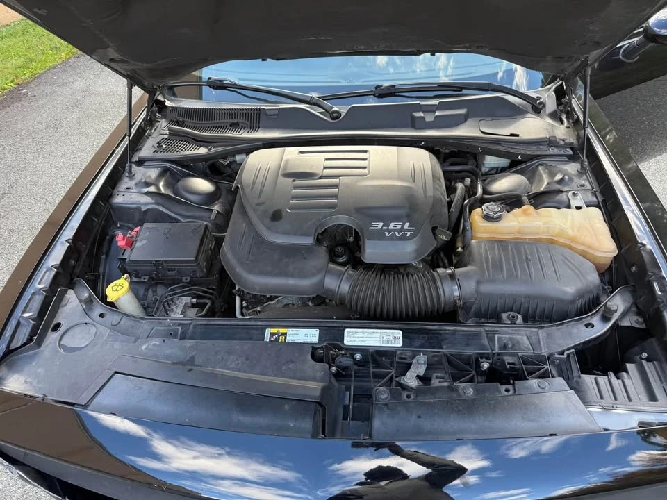 2015 Dodge Challenger 3rd Gen - Image 16 of 19