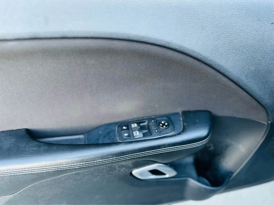2015 Dodge Challenger 3rd Gen - Image 9 of 16