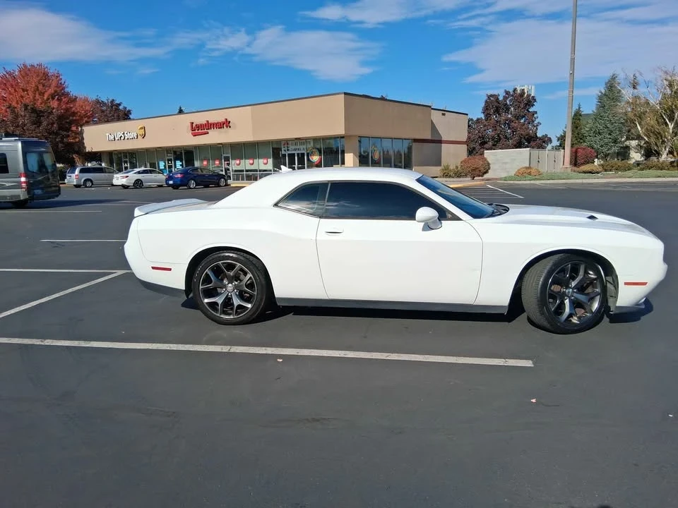 2015 Dodge Challenger 3rd Gen - Image 3 of 9
