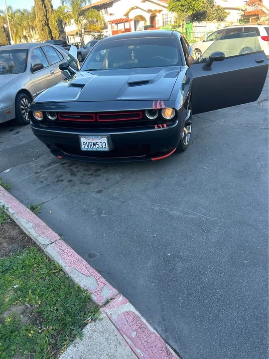 2015 Dodge Challenger 3rd Gen - Image 5 of 10