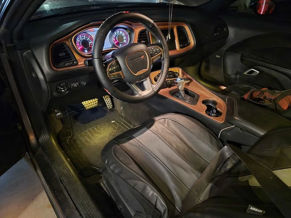 2015 Dodge Challenger 3rd Gen - Image 5 of 6
