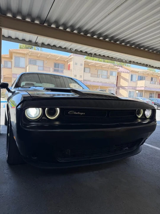 2015 Dodge Challenger 3rd Gen - Image 2 of 8