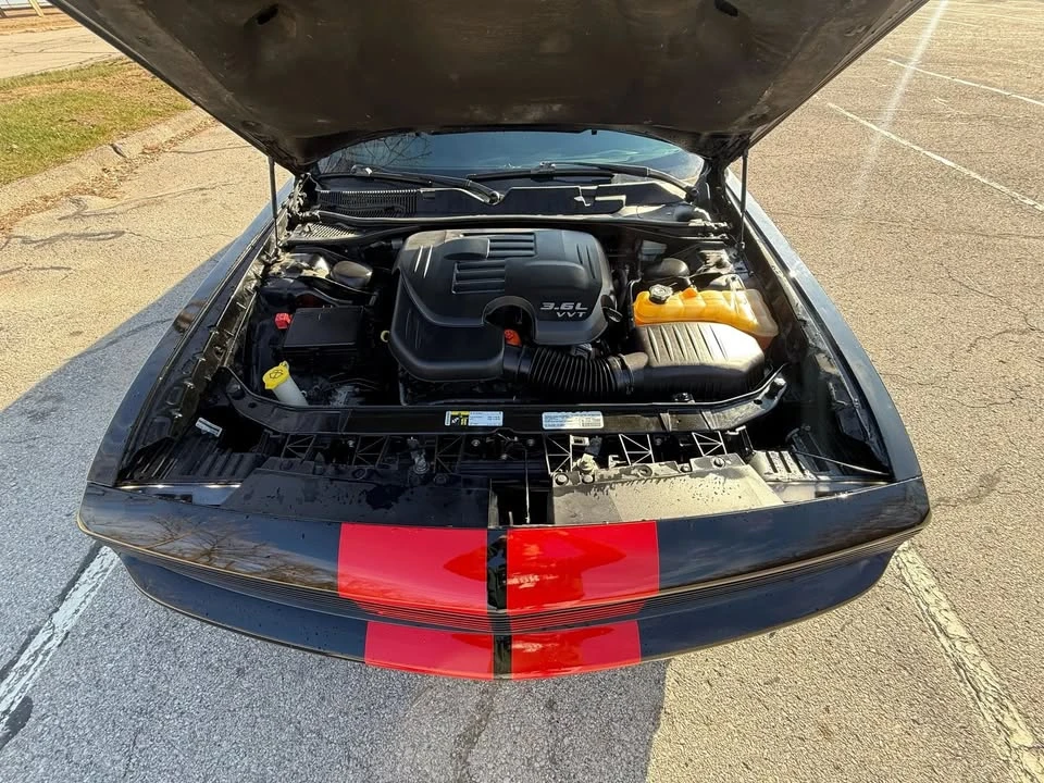 2015 Dodge Challenger 3rd Gen - Image 10 of 17