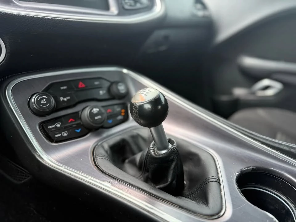 2015 Dodge Challenger 3rd Gen - Image 10 of 11