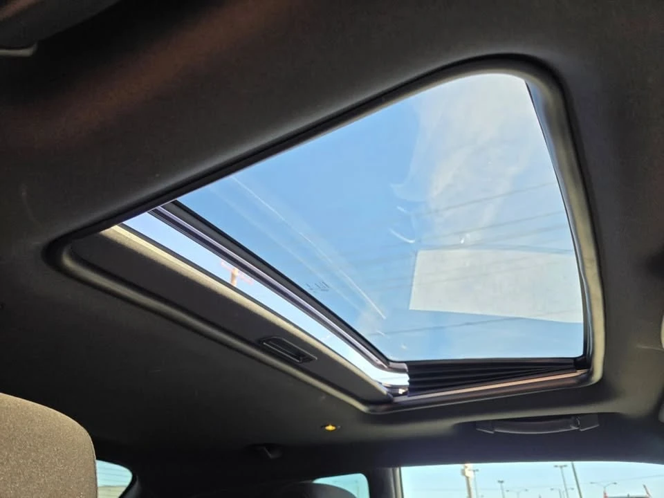 2015 Dodge Challenger 3rd Gen - Image 7 of 13