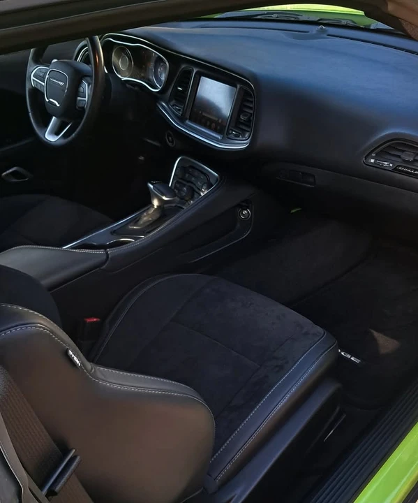 2015 Dodge Challenger 3rd Gen - Image 16 of 20