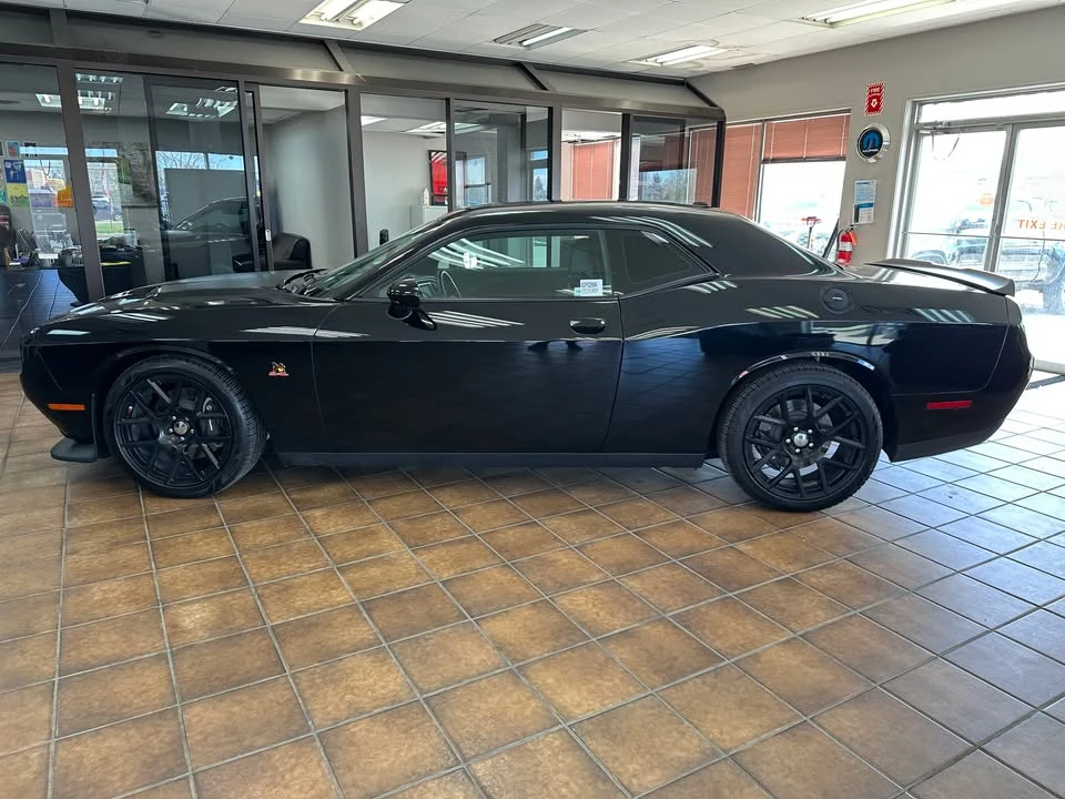 2015 Dodge Challenger SRT8 & 392 3rd Gen - Image 8 of 11