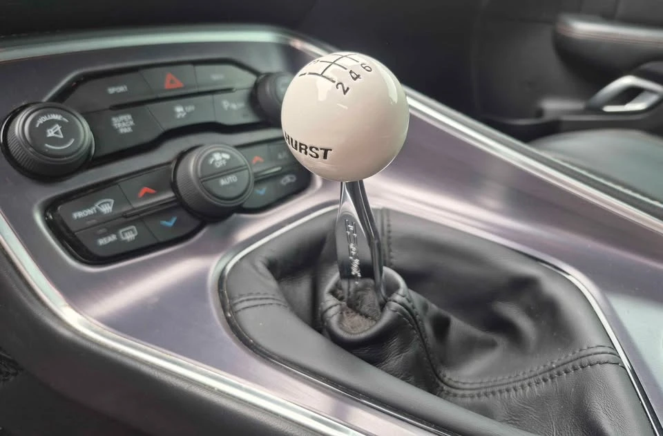 2015 Dodge Challenger SRT Hellcat 3rd Gen - Image 2 of 9