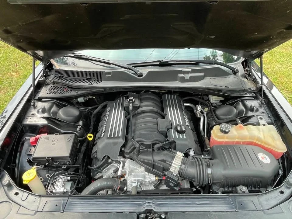 2015 Dodge Challenger SRT8 & 392 3rd Gen - Image 19 of 20