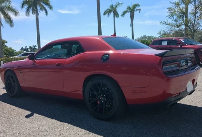 2015 Dodge Challenger SRT Hellcat 3rd Gen - Image 5 of 10