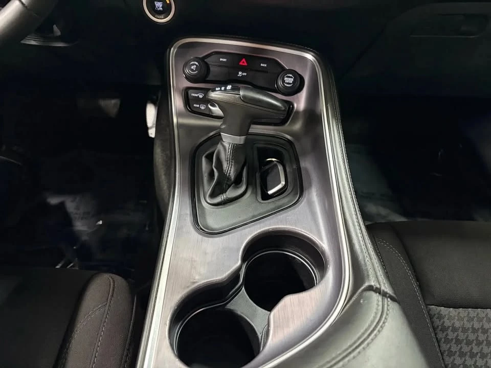 2015 Dodge Challenger 3rd Gen - Image 9 of 17