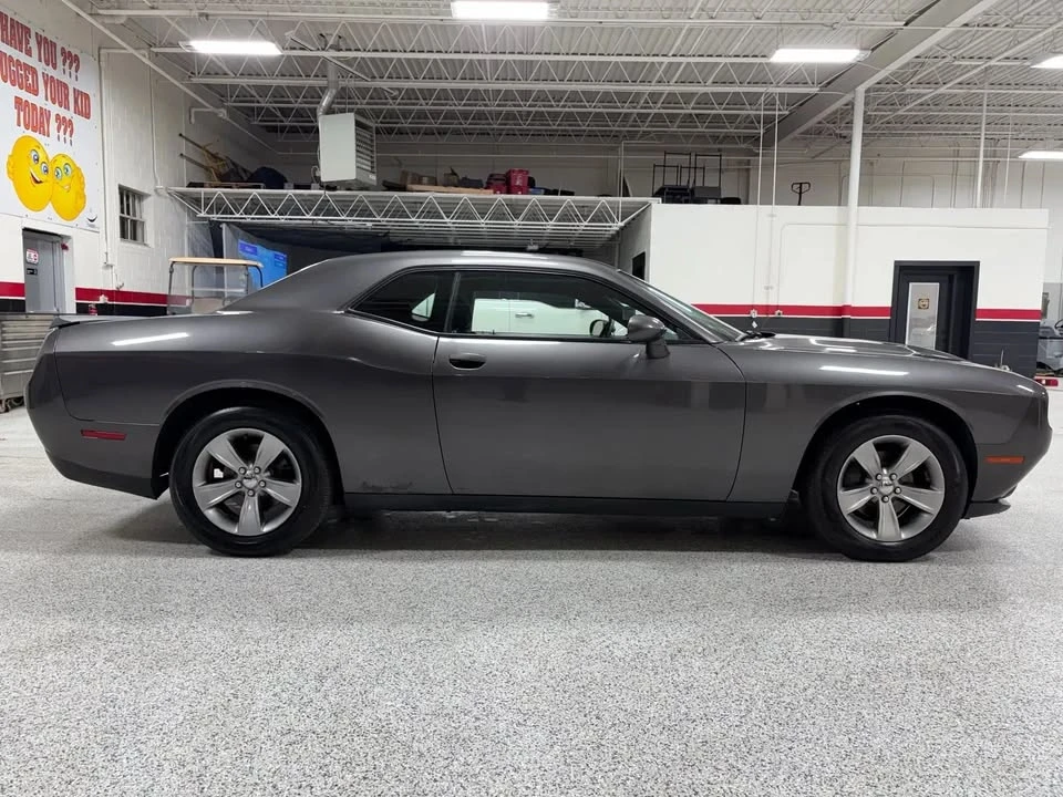 2015 Dodge Challenger 3rd Gen - Image 16 of 17