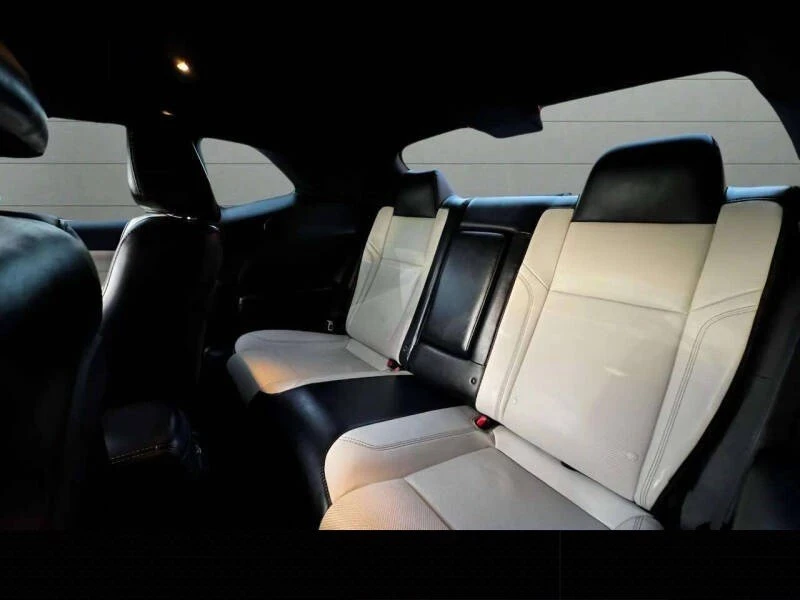2015 Dodge Challenger 3rd Gen - Image 9 of 19
