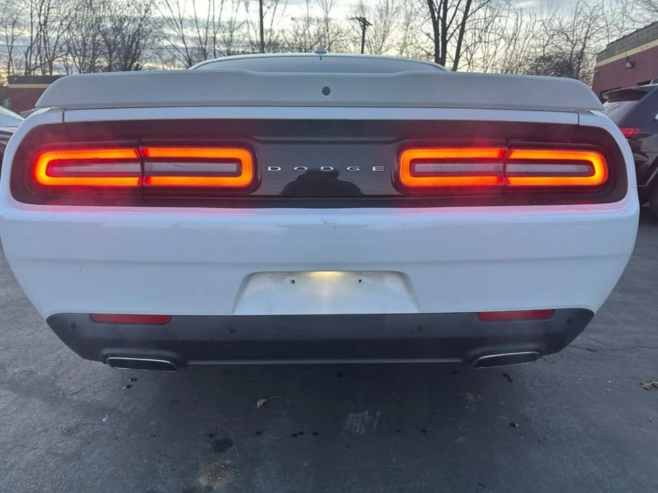 2015 Dodge Challenger 3rd Gen - Image 9 of 20