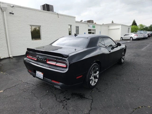 2015 Dodge Challenger 3rd Gen - Image 5 of 17