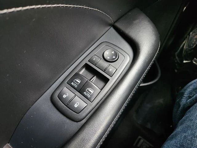 2015 Dodge Challenger 3rd Gen - Image 15 of 17