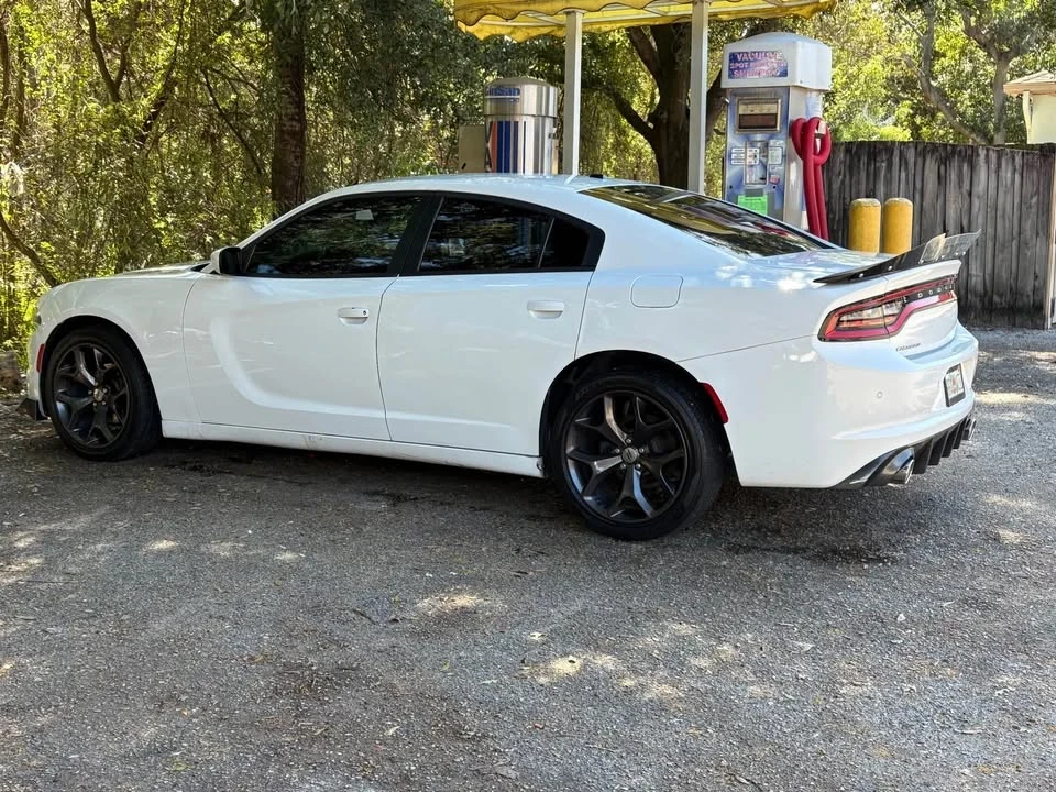 2015 Dodge Charger 7th Gen - Image 4 of 6