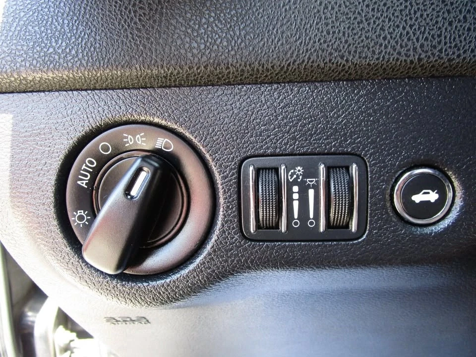 2015 Dodge Charger 6th Gen - Image 10 of 20