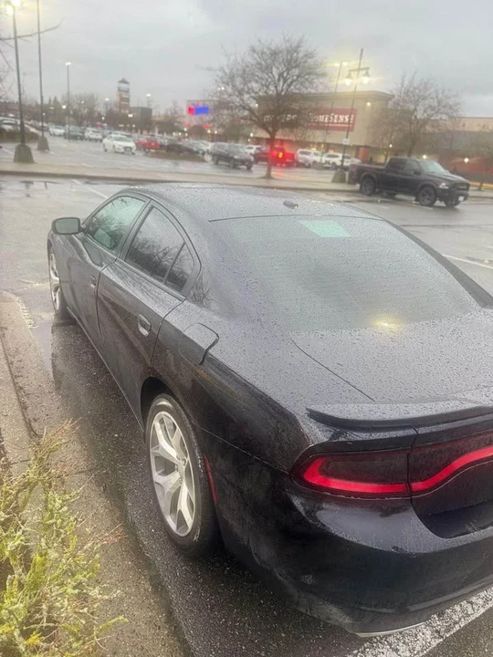 2015 Dodge Charger 7th Gen - Image 8 of 11