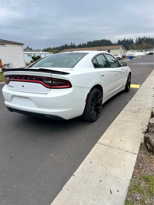 2015 Dodge Charger 6th Gen - Image 6 of 13